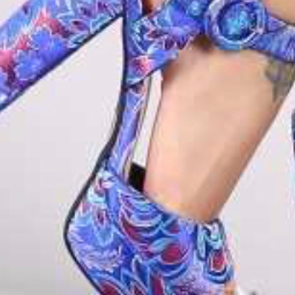 Chunky High Heels for an Extra Posh Look 👡 - Picture 6 of 6